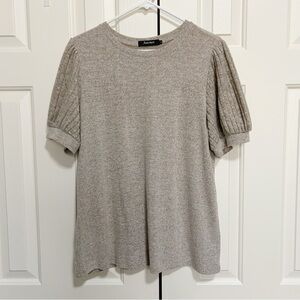 Lightweight sweater top, short sleeve, Large
